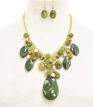 Green stone necklace set